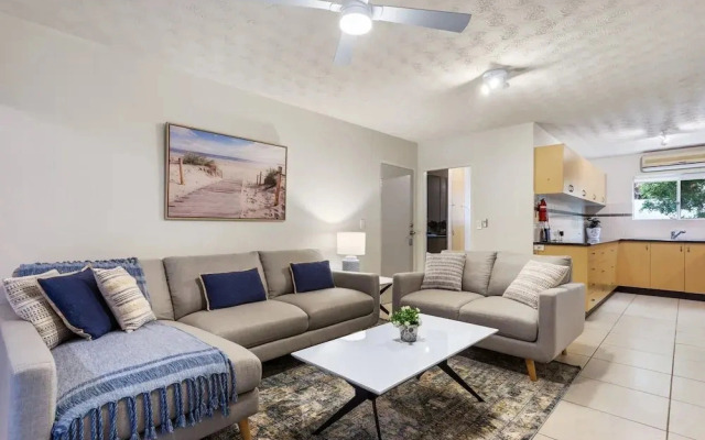 Family-friendly Stay Walk to Beach & Parks