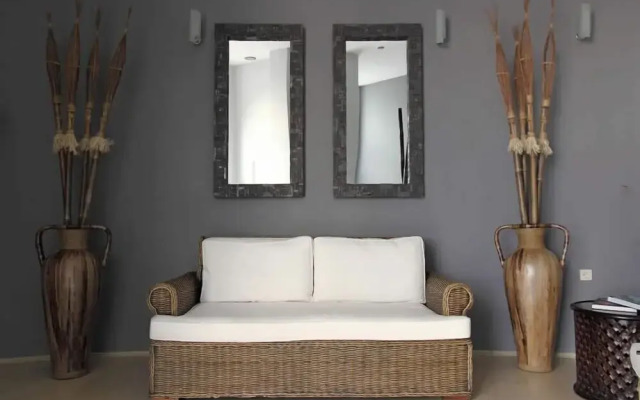 Kondo Suites & Residence