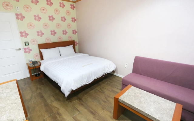 Alps Hotel