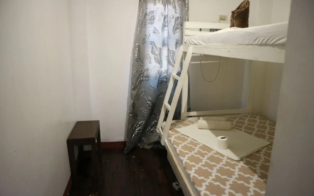 Alexzus Backpacker Travel Lodge