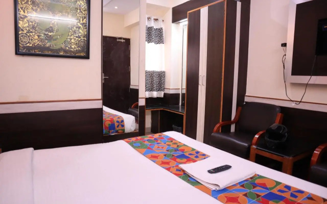 Smilestay Sairam Residency