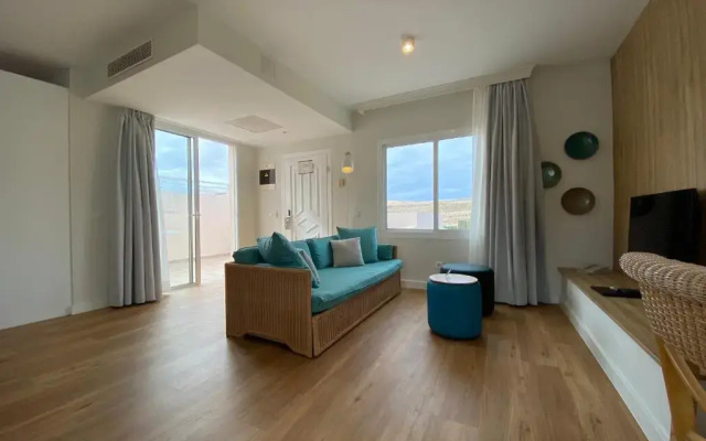 Esmeralda Maris by Livvo Hotel