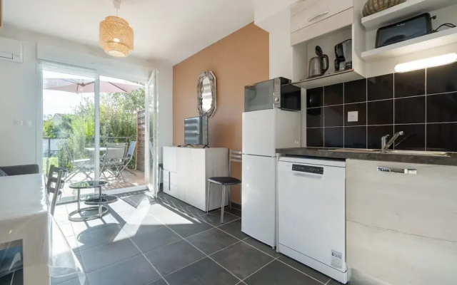 Bright Villa Stay in Serignan