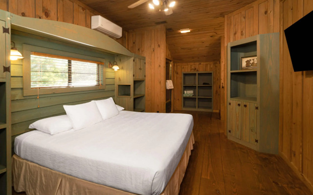 Lodges At Maple Creek Cond