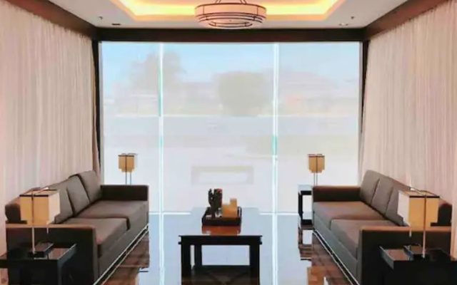Sithonia Suite, Shore Residences Tower C near MOA