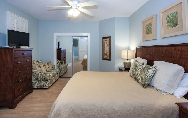 Private Balcony With Sweeping Views - Unit Crc0604