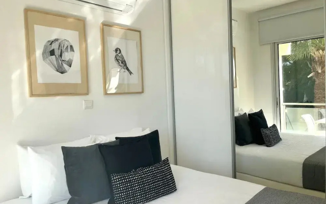 Constantinos Seaview Residence