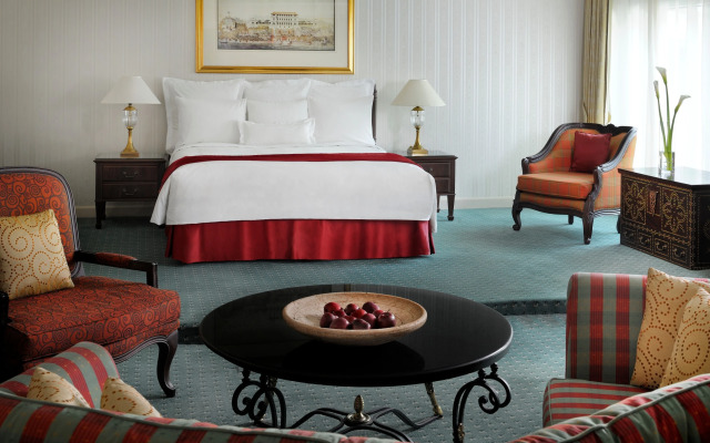Отель Connaught Palace Hotel Dubai