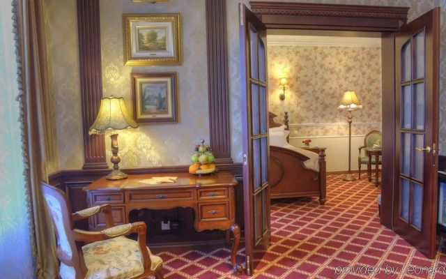 Frederic Koklen Boutique Hotel