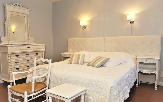 B&B With Charm - Quiet With Kitchen & sw Pool