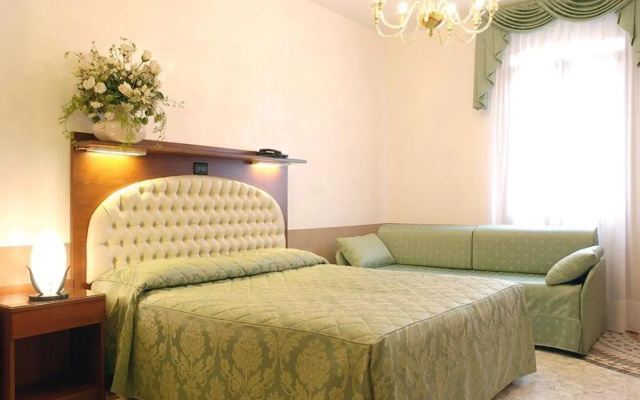 Hotel Atlantide