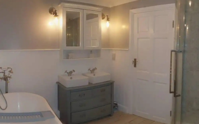 Spacious 2-bedroom Family Flat in Iver Heath