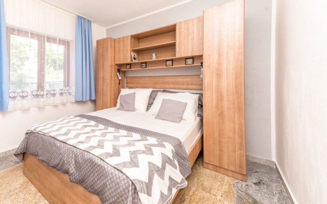 Silver Apartment