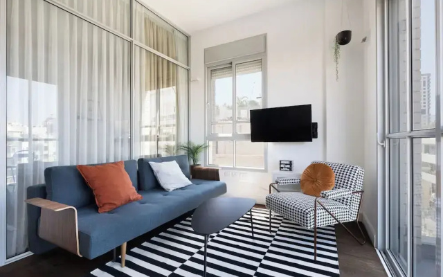 Bauhaus Boutique by TLV2rent