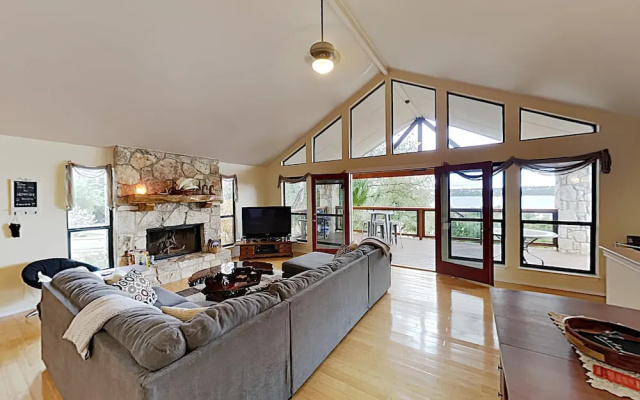 Howdy - 3 Br Home