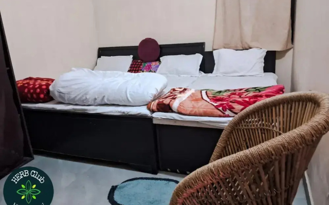 Goroomgo Herb Club Homestay Bhimtal
