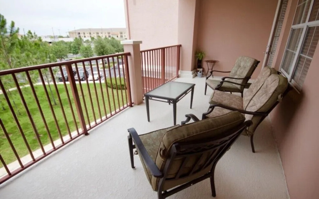 7-301 3 Bedroom Condo by RedAwning