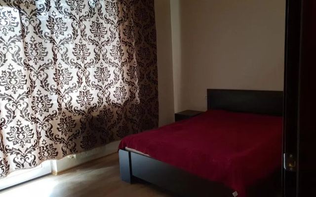 House For Rent, Daily