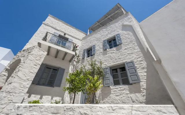 Traditional Stone House in Kostos