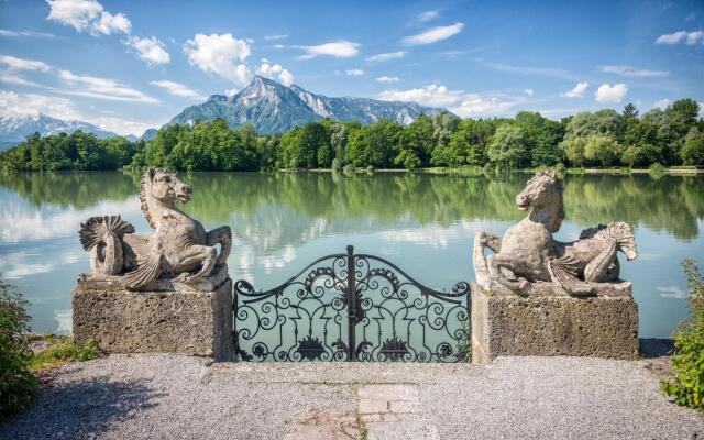 Отель Schloss Leopoldskron Meierhof Зальцбург с домашними животными