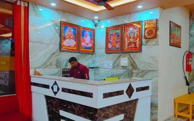 Shree Venkatesh Niliyam 300 M Ram Temple
