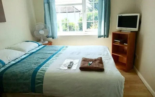 Room-double With Shared Bathroom Sleeps