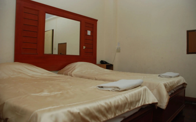 Nuttasit Apartment