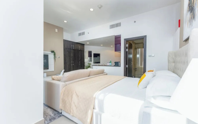 Cayan Tower - The Artist Studio