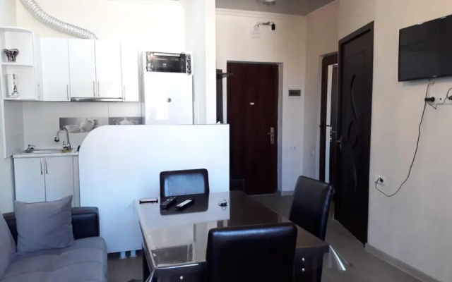 Eka'S White House - 5 Min Near Sea Side