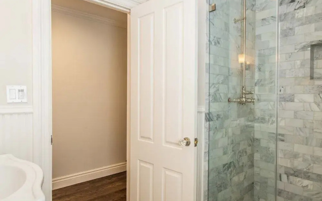 Updated and Modern Alameda 1 Bedroom
