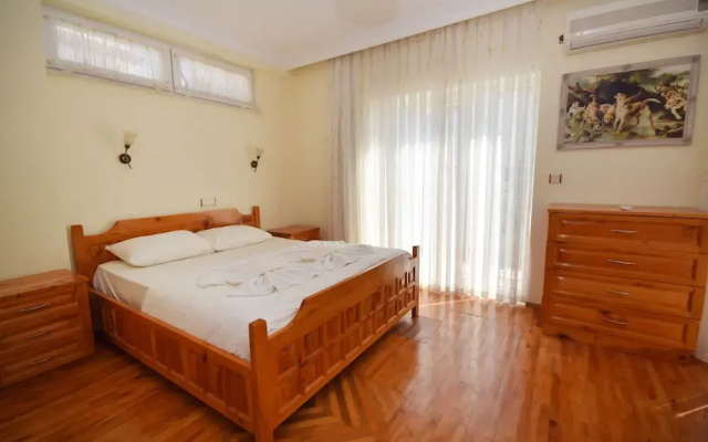 OVA7900 Villa Nail 2 Bedrooms