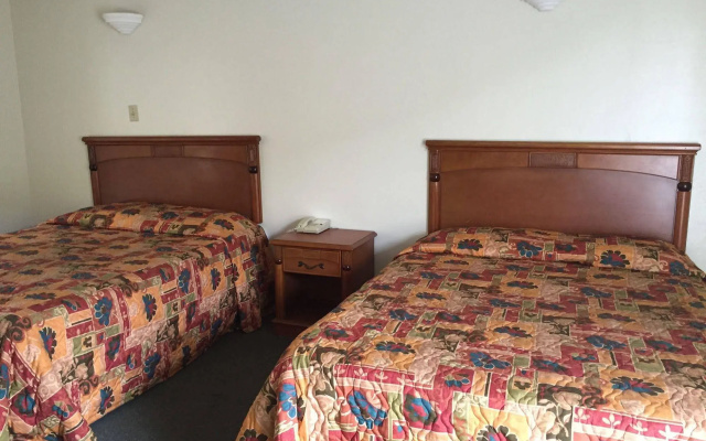 Golden Hills Motel