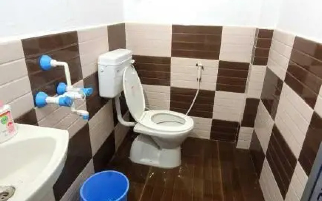 OYO 92487 Pandey Ji Guesthouse