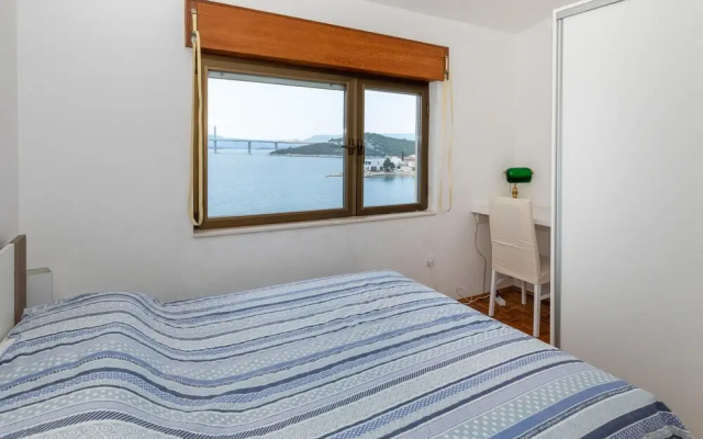 Awesome Apartment in Klek With 3 Bedrooms and Wifi
