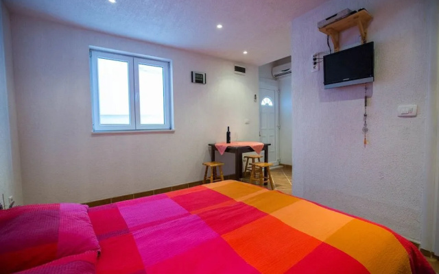 Anita Apartments
