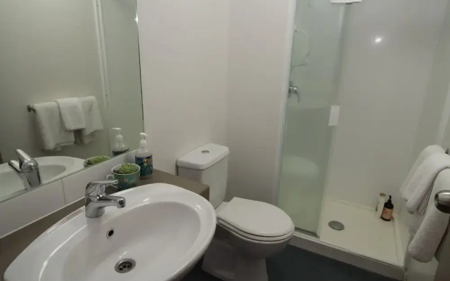 Waldorf Tetra Apt with 2 Bathroom (Tetra 1013)