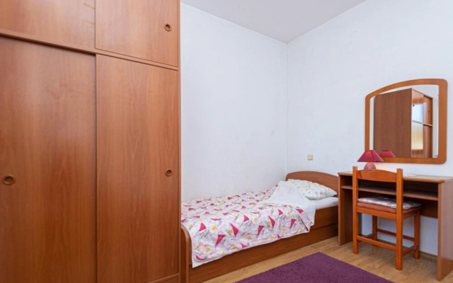 Awesome Apartment in Jadrtovac With 2 Bedrooms and Wifi