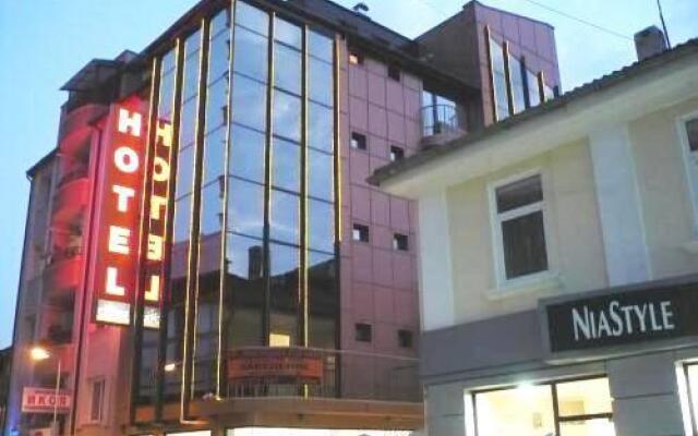 Отель Citius Hotel Болгария, Варна - отзывы, цены и фото номеров - забронировать отель Citius Hotel онлайн вид на фасад