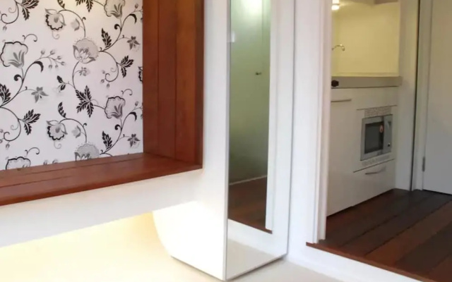 Studio Near Earl's Court Tube Station