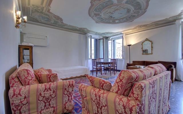 6 WINDOWS! GRAND CANAL PANORAMA VIEW, Aircond Wifi