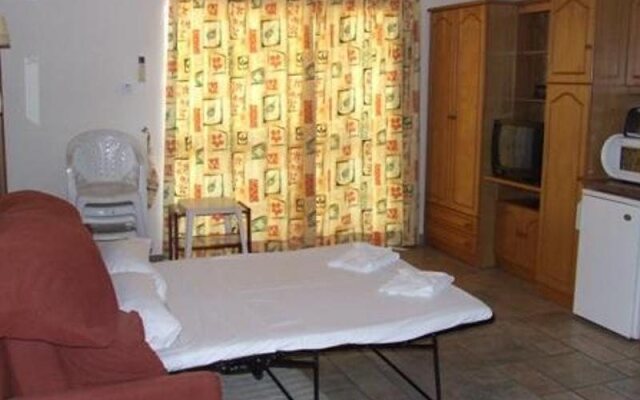Отель Clover Holiday Complex Мальта, Каура - 1 отзыв об отеле, цены и фото номеров - забронировать отель Clover Holiday Complex онлайн комната для гостей