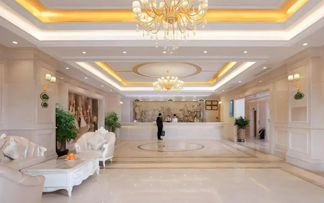 Vienna Hotel Shenzhen Longgang Ainan Road Branch