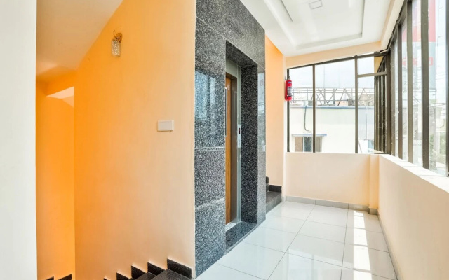 Sr Grand by OYO Rooms