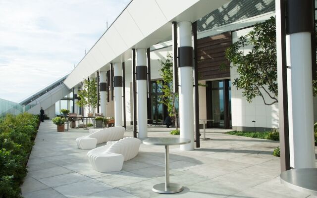 Отель Andaz Tokyo Toranomon Hills - a concept by Hyatt Япония, Токио - 1 отзыв об отеле, цены и фото номеров - забронировать отель Andaz Tokyo Toranomon Hills - a concept by Hyatt онлайн вид на фасад