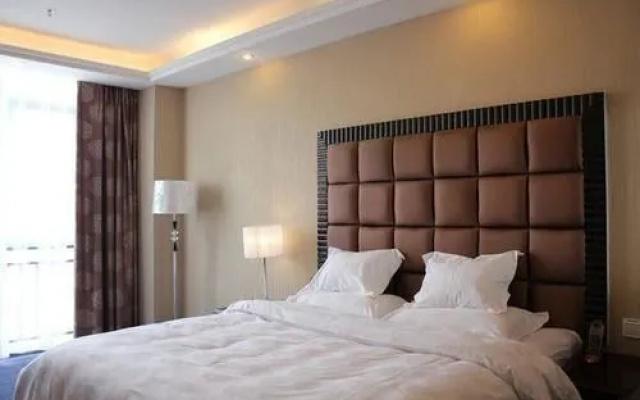 Pinyi Holiday Hotel
