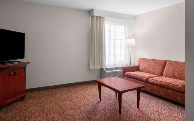 Larkspur Landing Extended Stay Suites Roseville
