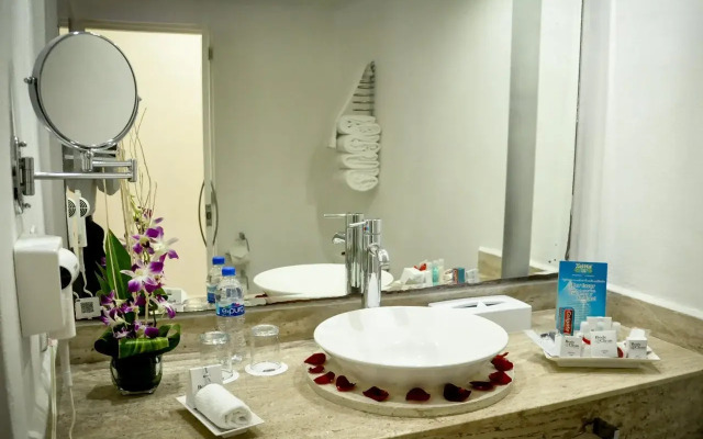 Cyan Cancun Resort & Spa