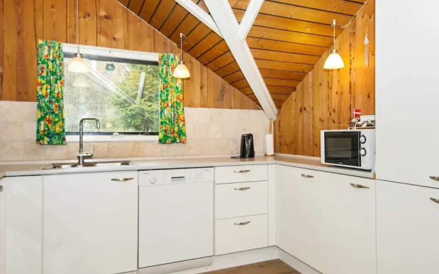 6 Person Holiday Home in Toftlund
