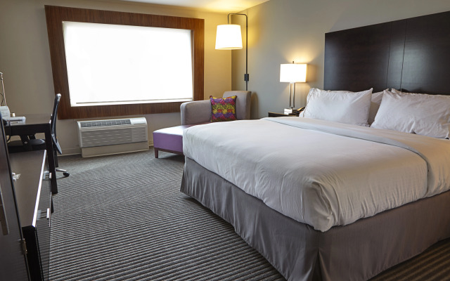 Holiday Inn Exp Stes Tahlequah by IHG