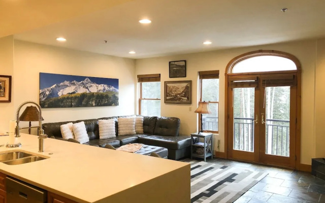 Bear Creek Lodge 209a 1 Bedroom Condo by Alpine Lodging Telluride